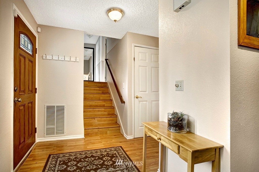 12935 Southeast 159th Street Renton, WA 98058 - Photo 2 of 25 Gallery Image 2