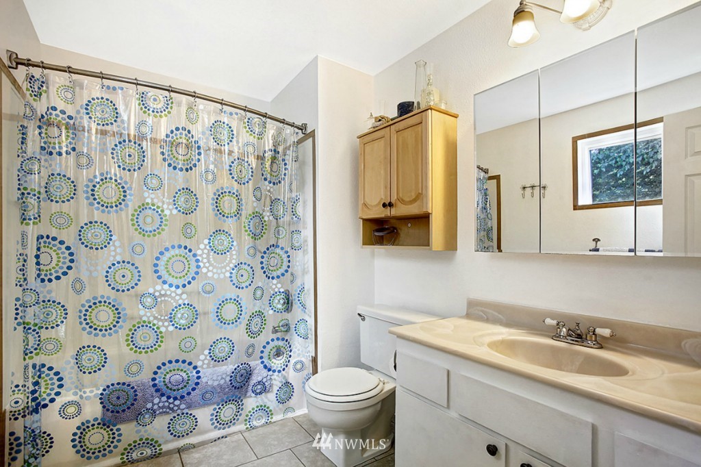 12935 Southeast 159th Street Renton, WA 98058 - Photo 12 of 25 Gallery Image 12