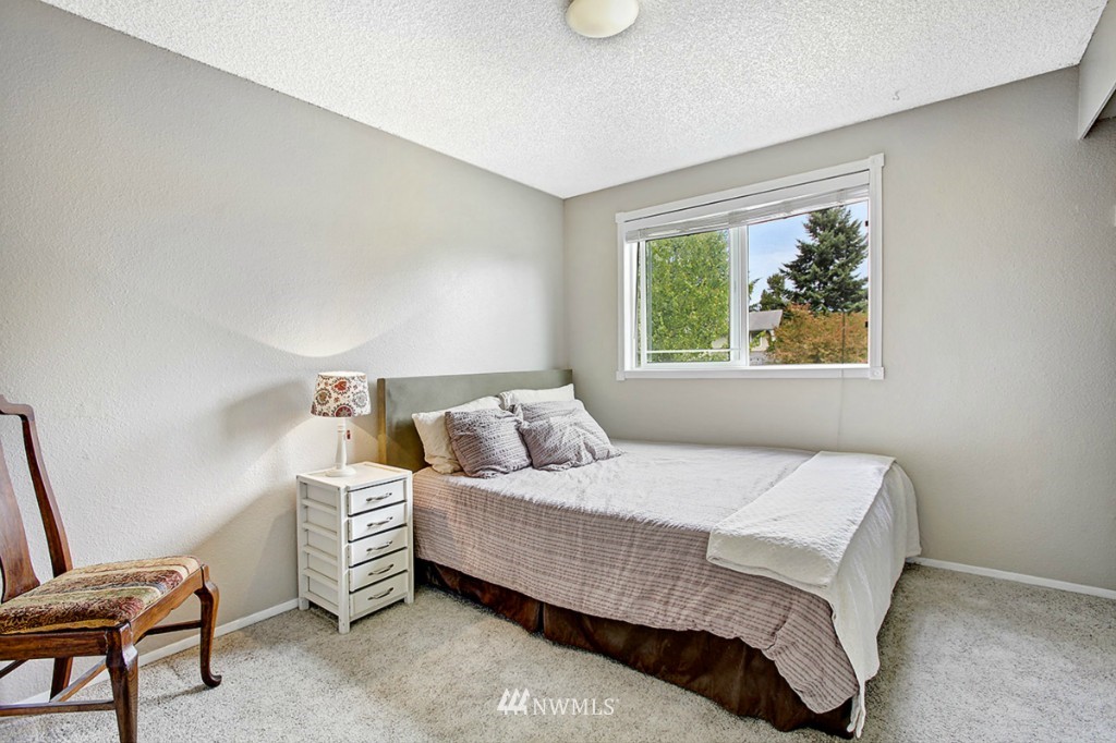 12935 Southeast 159th Street Renton, WA 98058 - Photo 13 of 25 Gallery Image 13