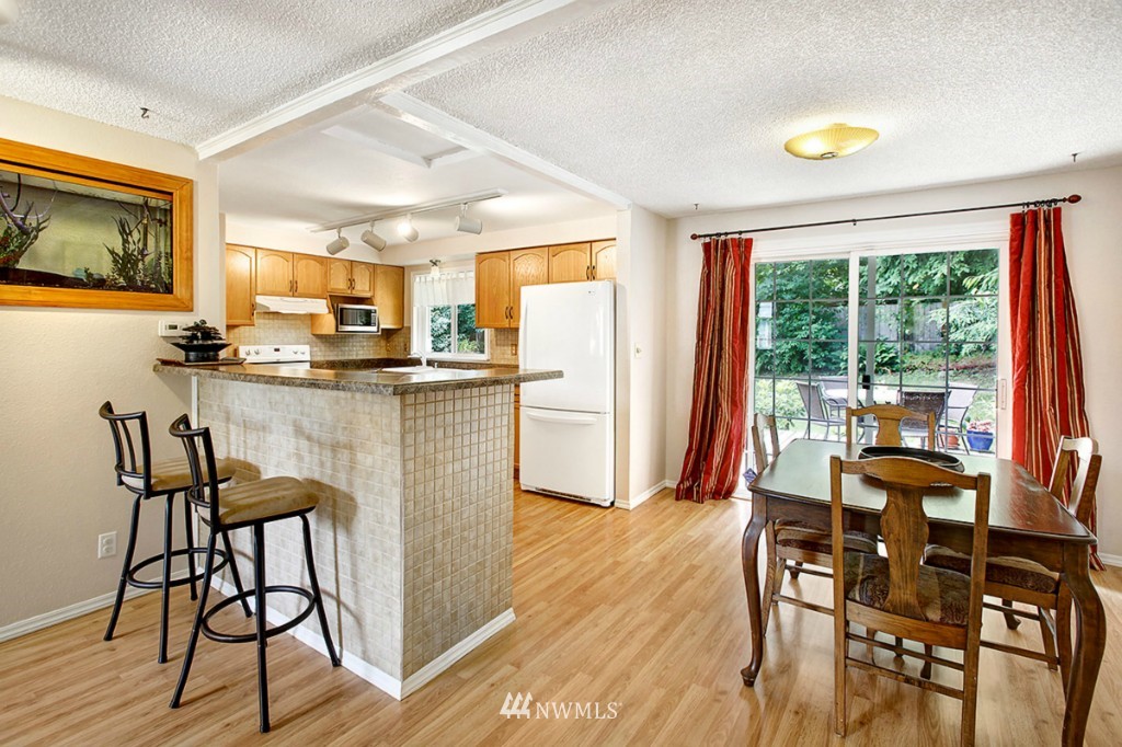 12935 Southeast 159th Street Renton, WA 98058 - Photo 6 of 25 Gallery Image 6