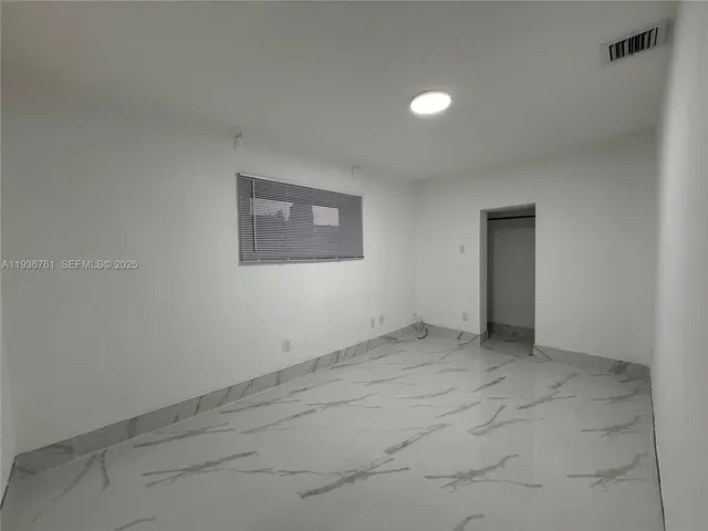 an empty room with a empty space