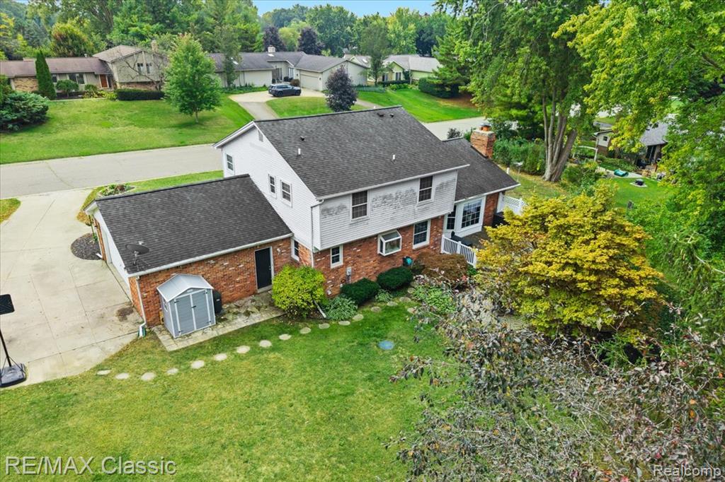 4815 Ravinewood Drive Commerce Township, MI 48382 - Photo 47 of 52