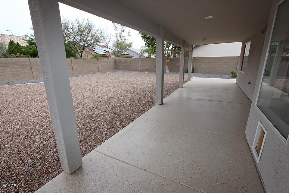 11516 East Decatur Street Mesa, AZ 85207 - Photo 27 of 29 Covered Patio & Backyard