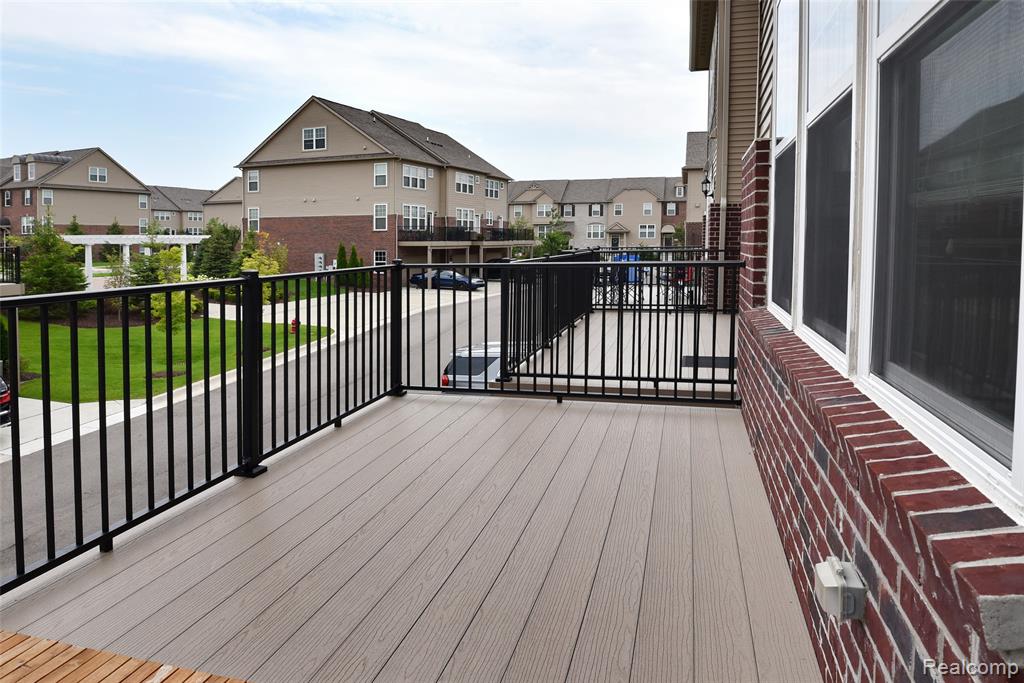 2888 Glenbar Circle Rochester, MI 48307 - Photo 18 of 38