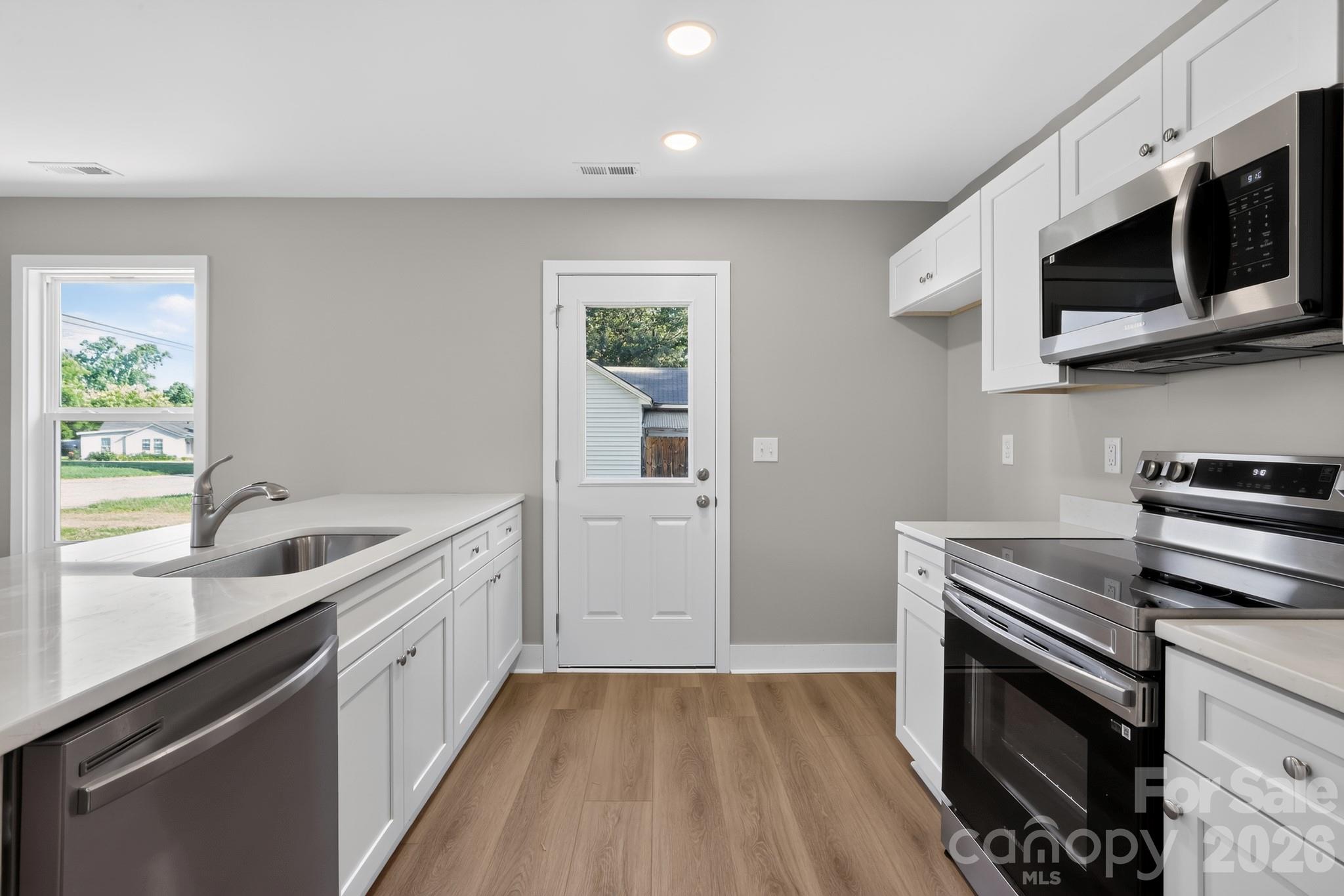 157 East 3rd Street Gaffney, SC 29340 - Photo 18 of 32