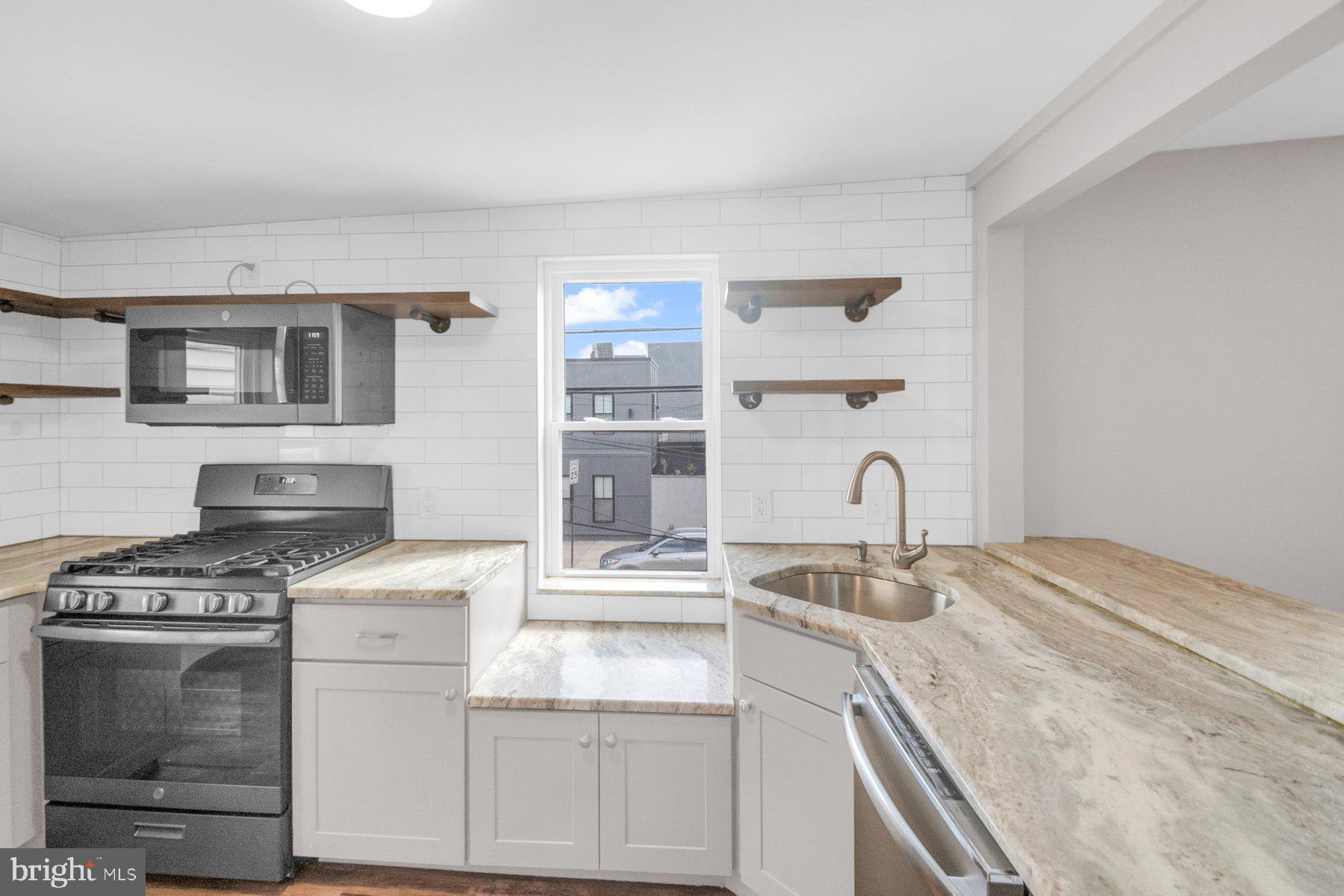 1442 East Fort Avenue, Unit B Baltimore, MD 21230 - Photo 1 of 17