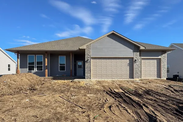 $318,900 | 15237 Yellowstone Drive, South Beloit, IL 61080