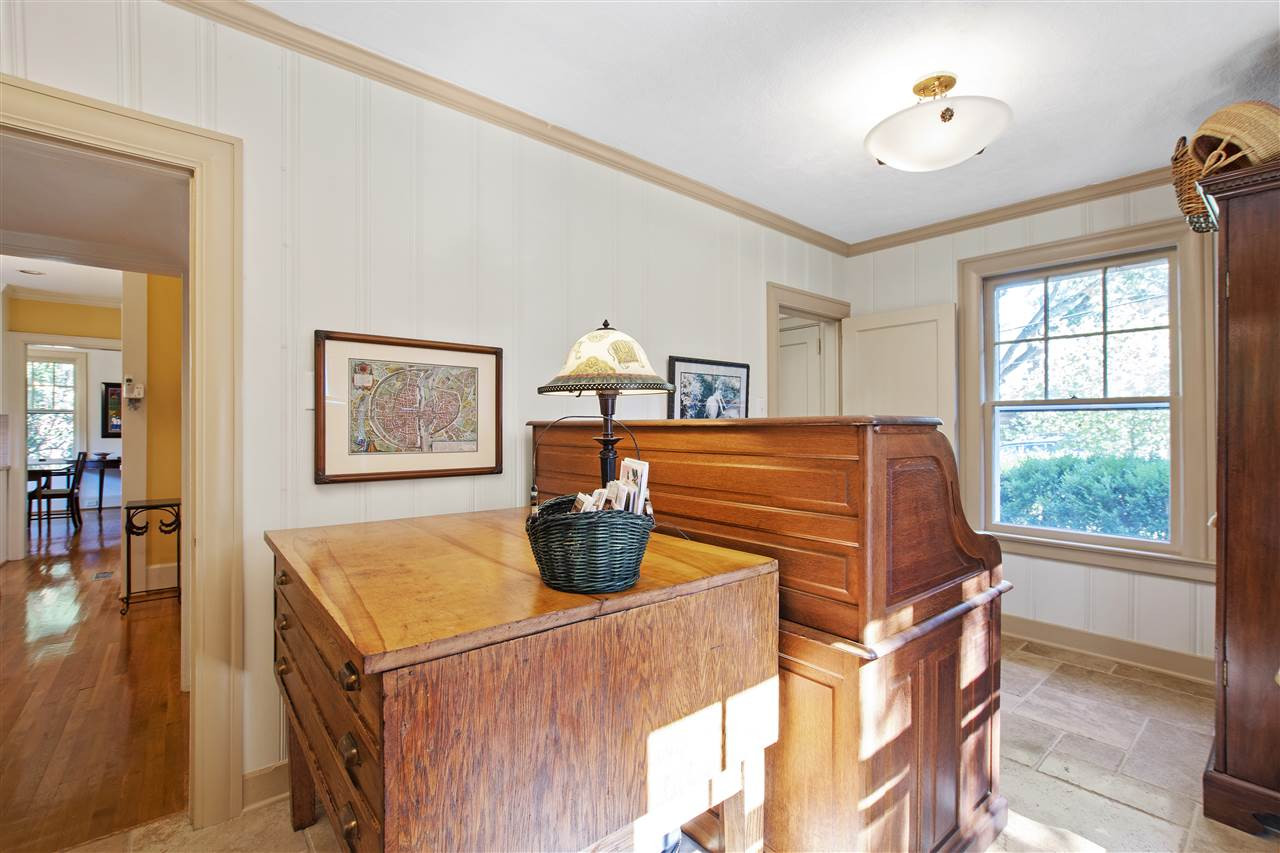 2629 Fairview Road Raleigh, NC 27608 - Photo 17 of 29 Den/Office
