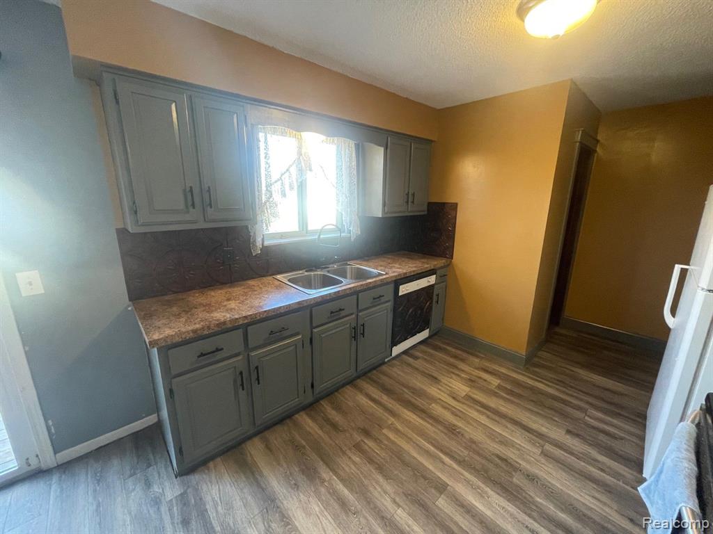 9385 North Bray Road Clio, MI 48420 - Photo 4 of 16 Gallery Image 4