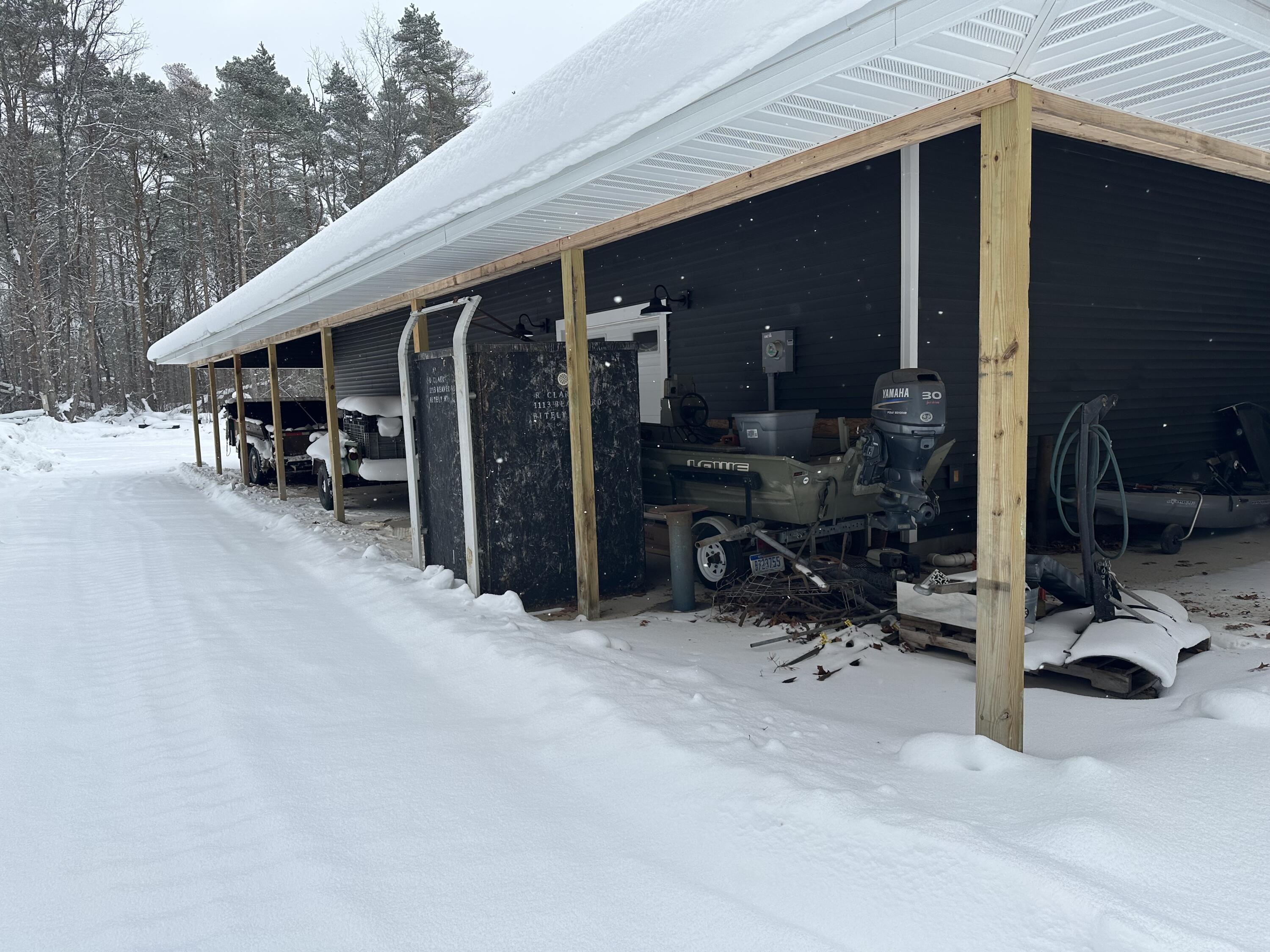 604 Beaver Road Bitely, MI 49309 - Photo 9 of 104 IMG_8159