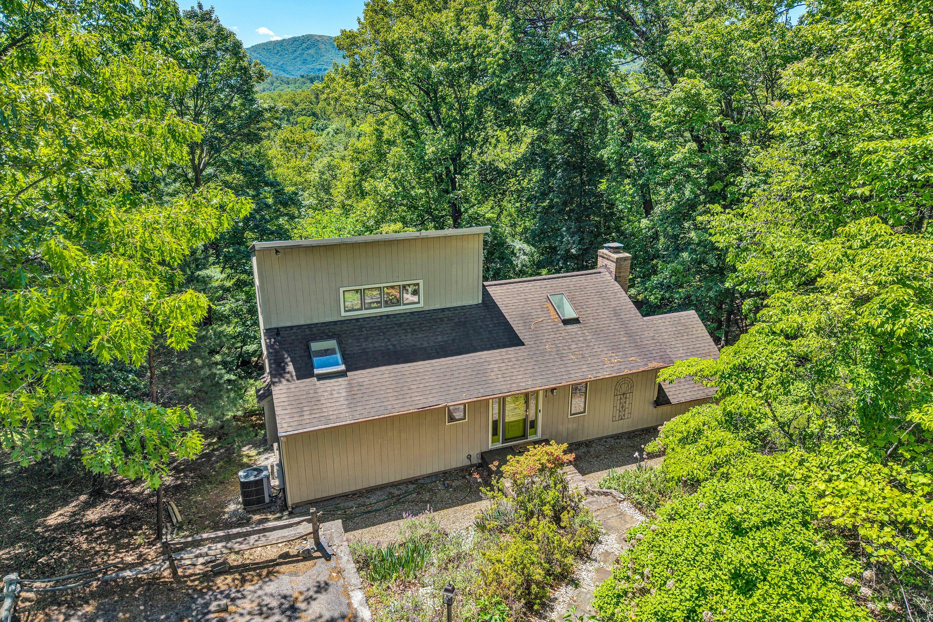 6275 Smokey Ridge Road Roanoke, VA 24018 - Photo 1 of 40 01-SGP-0004