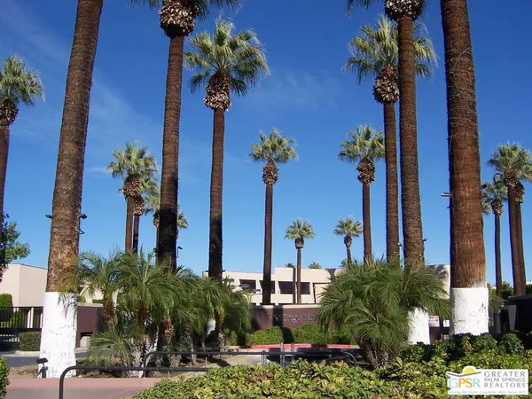 $2,950 | 882 Village Square North, Palm Springs, CA 92262