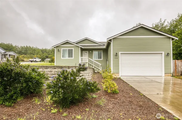 $435,000 | 3214 Sanderling Drive, Hoquiam, WA 98550