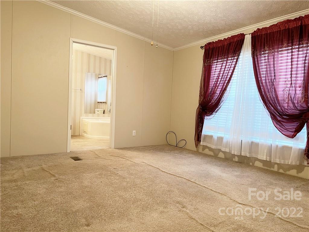 136 River Ridge Lane Hickory, NC 28601 - Photo 12 of 23 Gallery Image 12