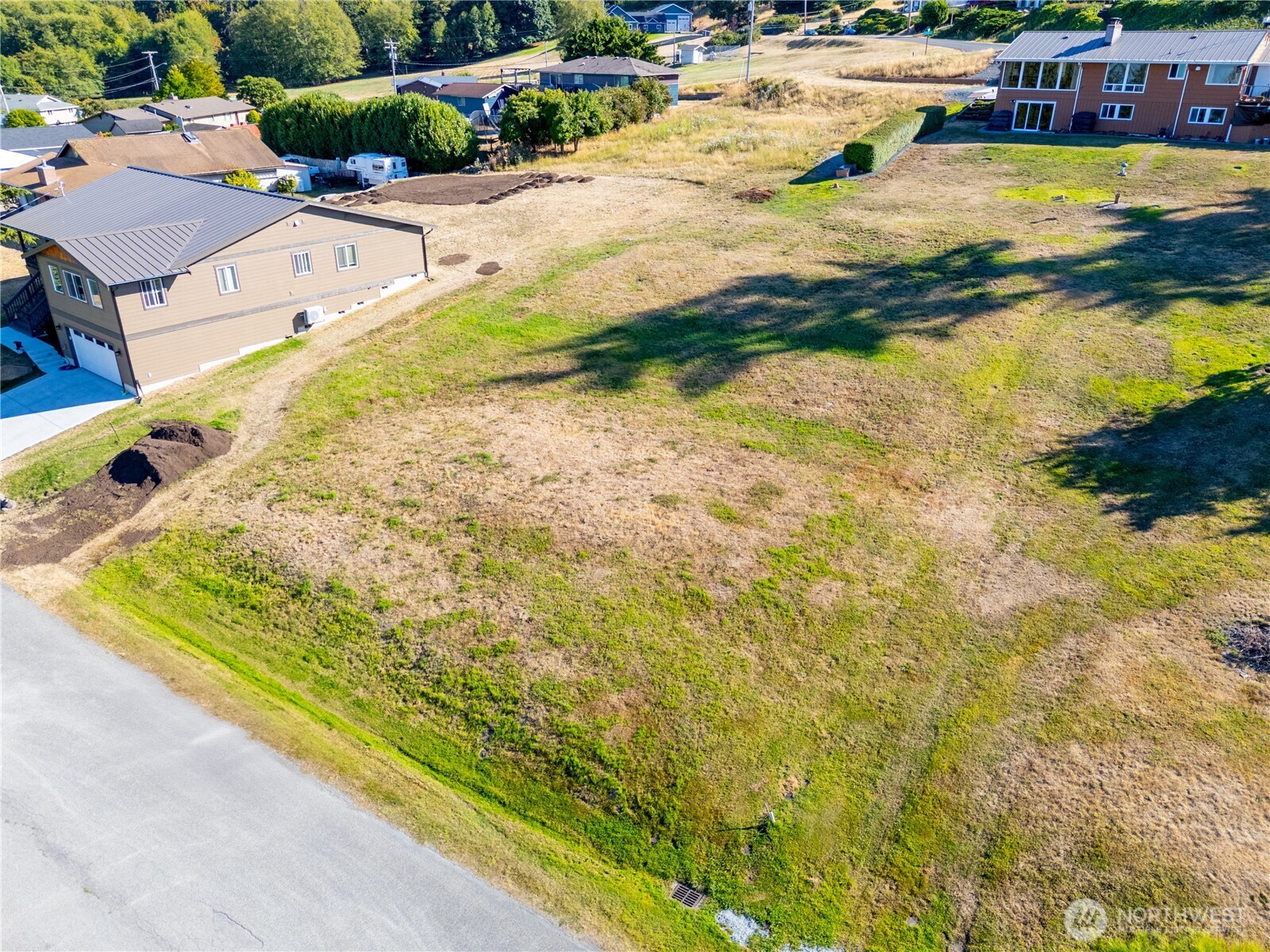 4 East Maplewood Loop Oak Harbor, WA 98277 - Photo 12 of 14