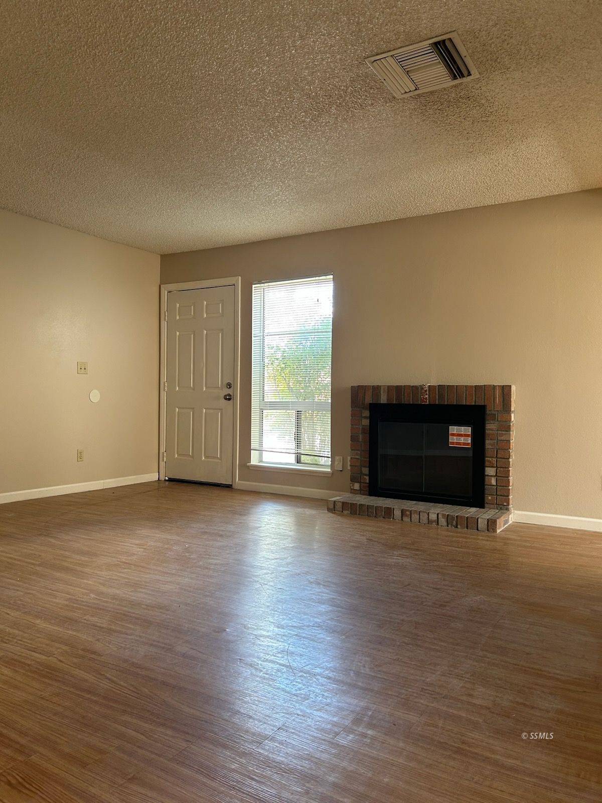 1012 West B W Alene Avenue Ridgecrest, CA 93555 - Photo 3 of 16