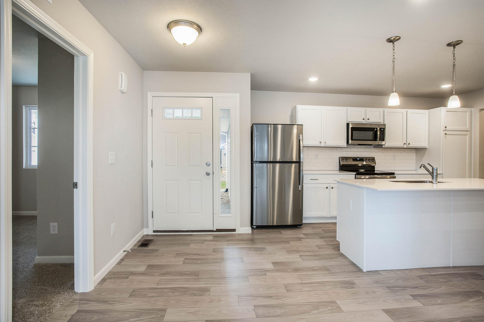 497 McKinley Three Rivers, MI 49093 - Photo 7 of 18 MTR017-V1245DF-Foyer