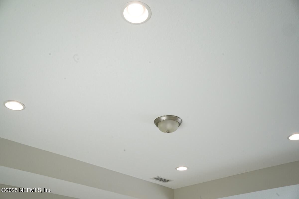 855 Sycamore Way Orange Park, FL 32073 - Photo 31 of 43 a view of a small space