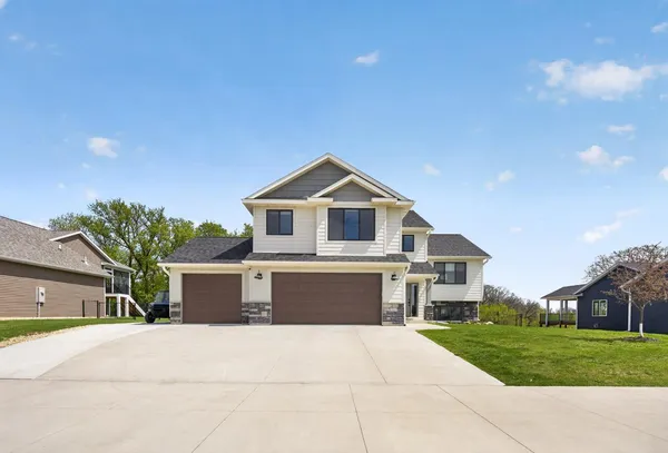 $589,000 | 1500 14th Avenue Northwest, Kasson, MN 55944