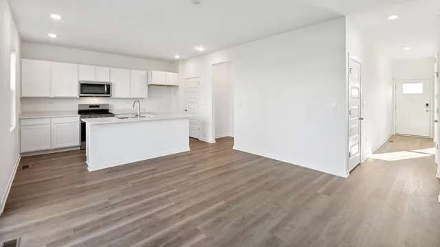 $386,990 | 6562 Walnut Drive, Wonder Lake, IL 60097