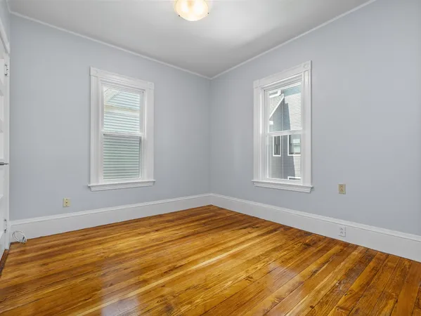 a view of empty room with window