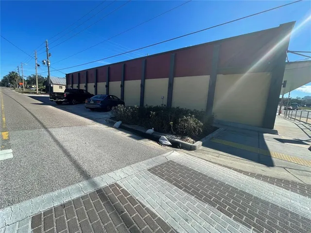 $13 | 231 North Grove Street, Eustis, FL 32726