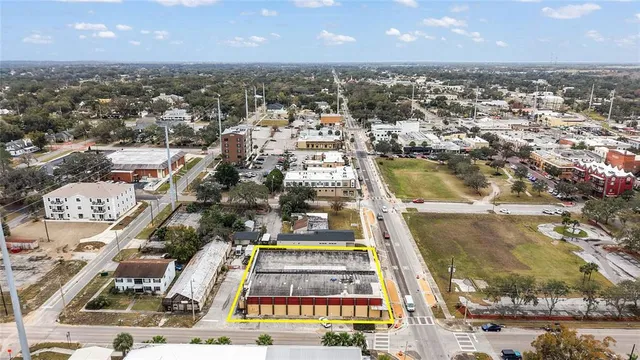 $13 | 231 North Grove Street, Eustis, FL 32726