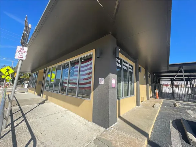 $13 | 231 North Grove Street, Eustis, FL 32726