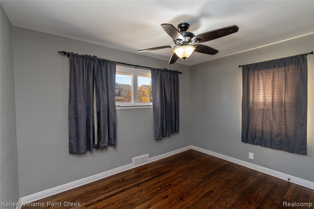 3515 Durham Road Royal Oak, MI 48073 - Photo 17 of 46