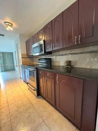 $197,000 | 835 Northwest 81st Way, Unit 5, Plantation, FL 33324