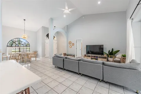 $485,000 | 821 Greenview Drive, Apollo Beach, FL 33572