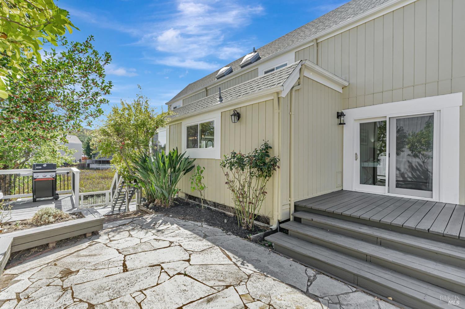 2589 Topaz Drive Novato, CA 94945 - Photo 2 of 43