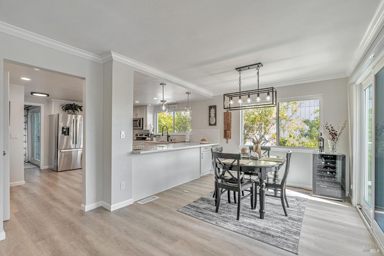 2589 Topaz Drive Novato, CA 94945 - Photo 6 of 43