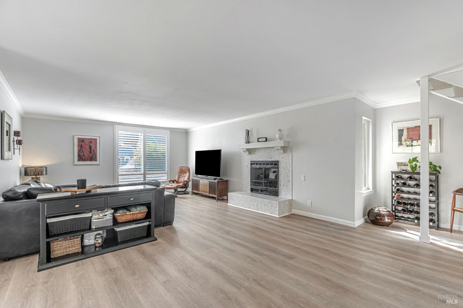 2589 Topaz Drive Novato, CA 94945 - Photo 7 of 43