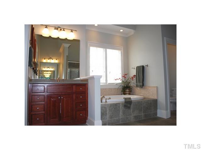 7205 Sunset Glen Point Raleigh, NC 27614 - Photo 15 of 25