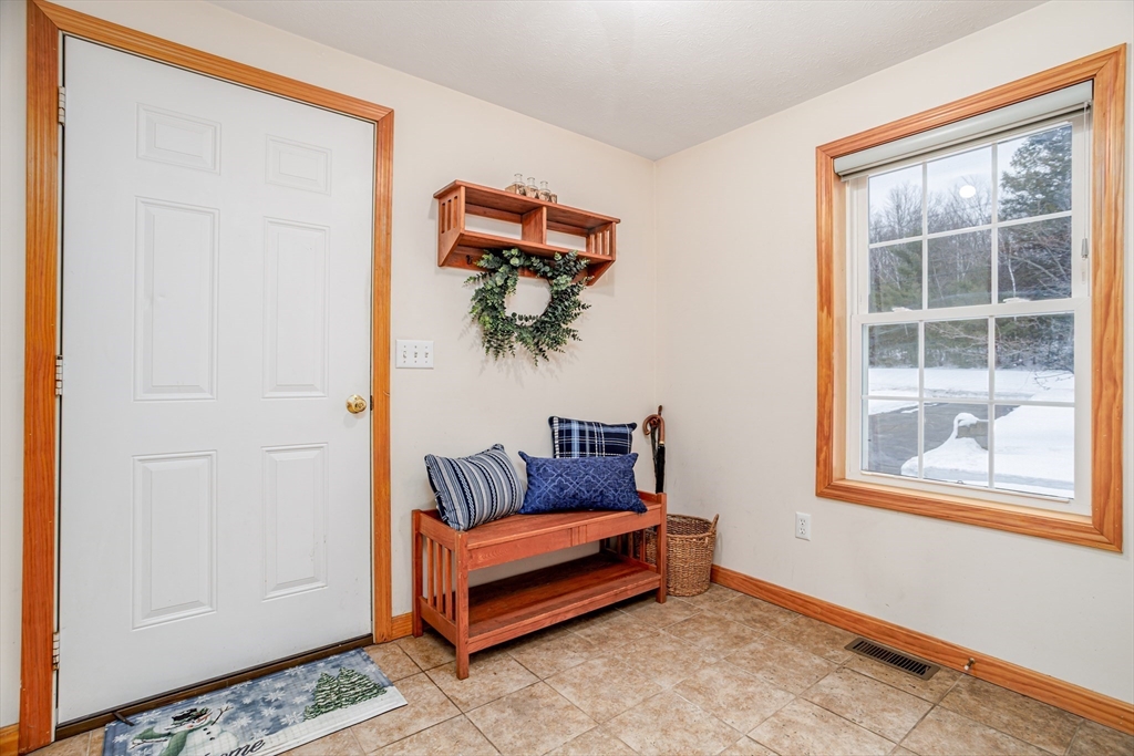 326 Matthews Street Gardner, MA 01440 - Photo 2 of 42 a living room with furniture and a window