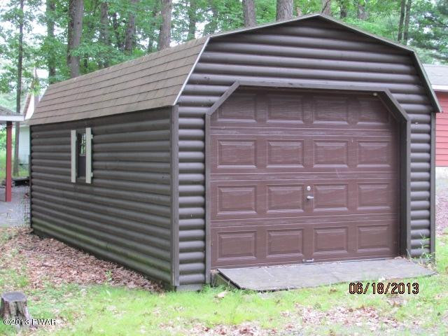 11 Holland Road Hawley, PA 18428 - Photo 5 of 17