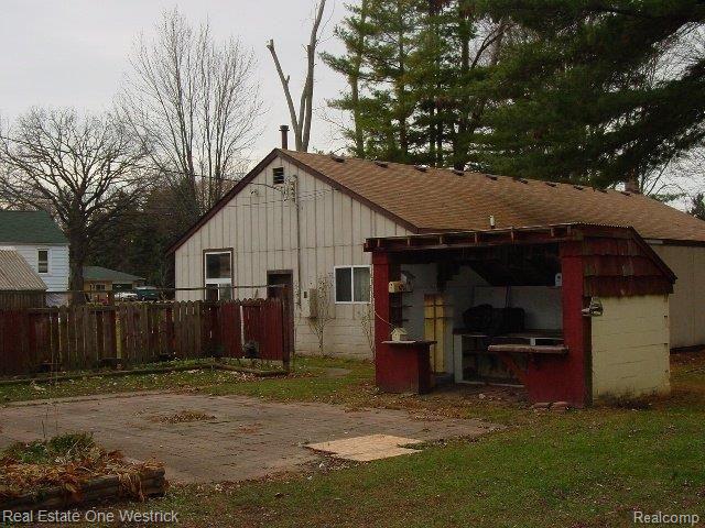9332 Stone Road Algonac, MI 48001 - Photo 13 of 17 Garden shed