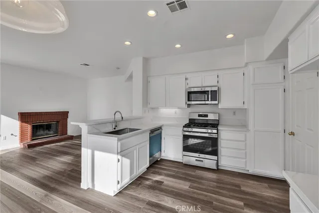 $2,700 | 4314 Tornado Court, Palmdale, CA 93552