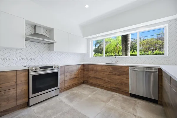 $4,900,000 | 2300 South Miami Avenue, Miami, FL 33129