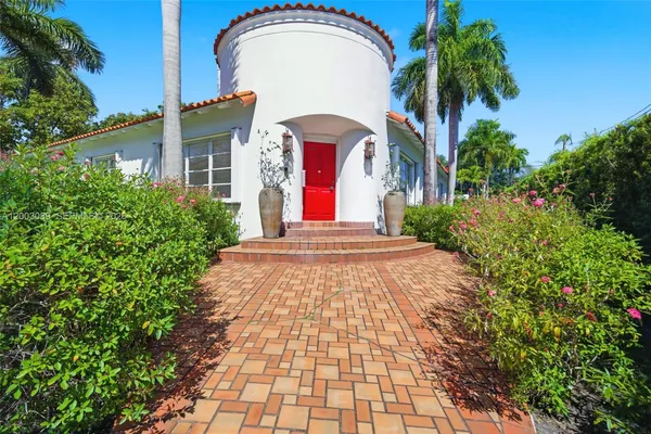 $4,900,000 | 2300 South Miami Avenue, Miami, FL 33129