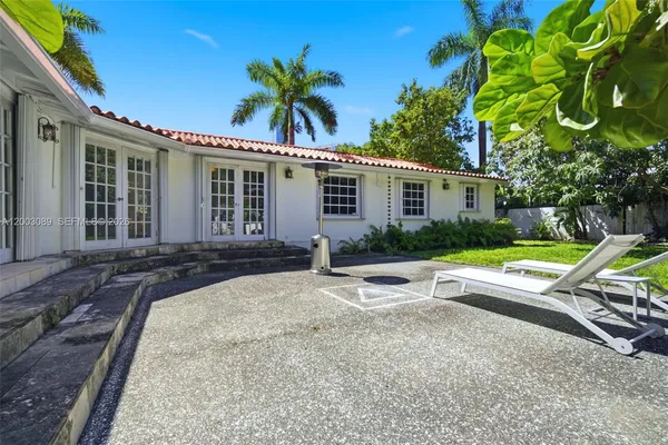 $4,900,000 | 2300 South Miami Avenue, Miami, FL 33129