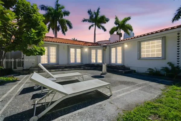 $4,900,000 | 2300 South Miami Avenue, Miami, FL 33129