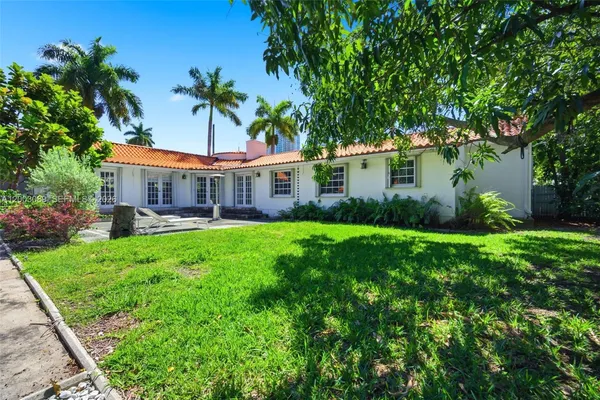 $4,900,000 | 2300 South Miami Avenue, Miami, FL 33129