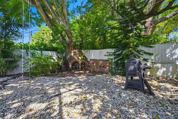 $4,900,000 | 2300 South Miami Avenue, Miami, FL 33129