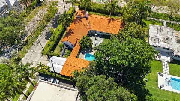 $4,900,000 | 2300 South Miami Avenue, Miami, FL 33129