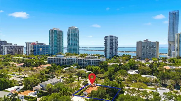 $4,900,000 | 2300 South Miami Avenue, Miami, FL 33129