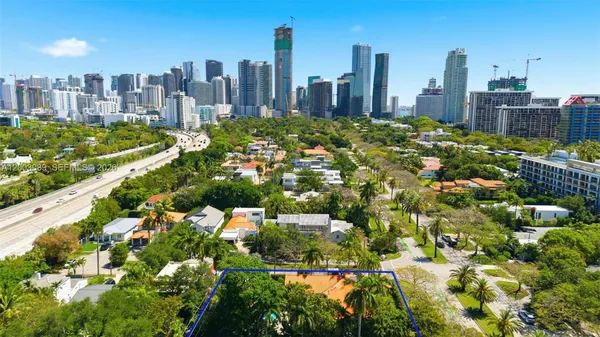 $4,900,000 | 2300 South Miami Avenue, Miami, FL 33129