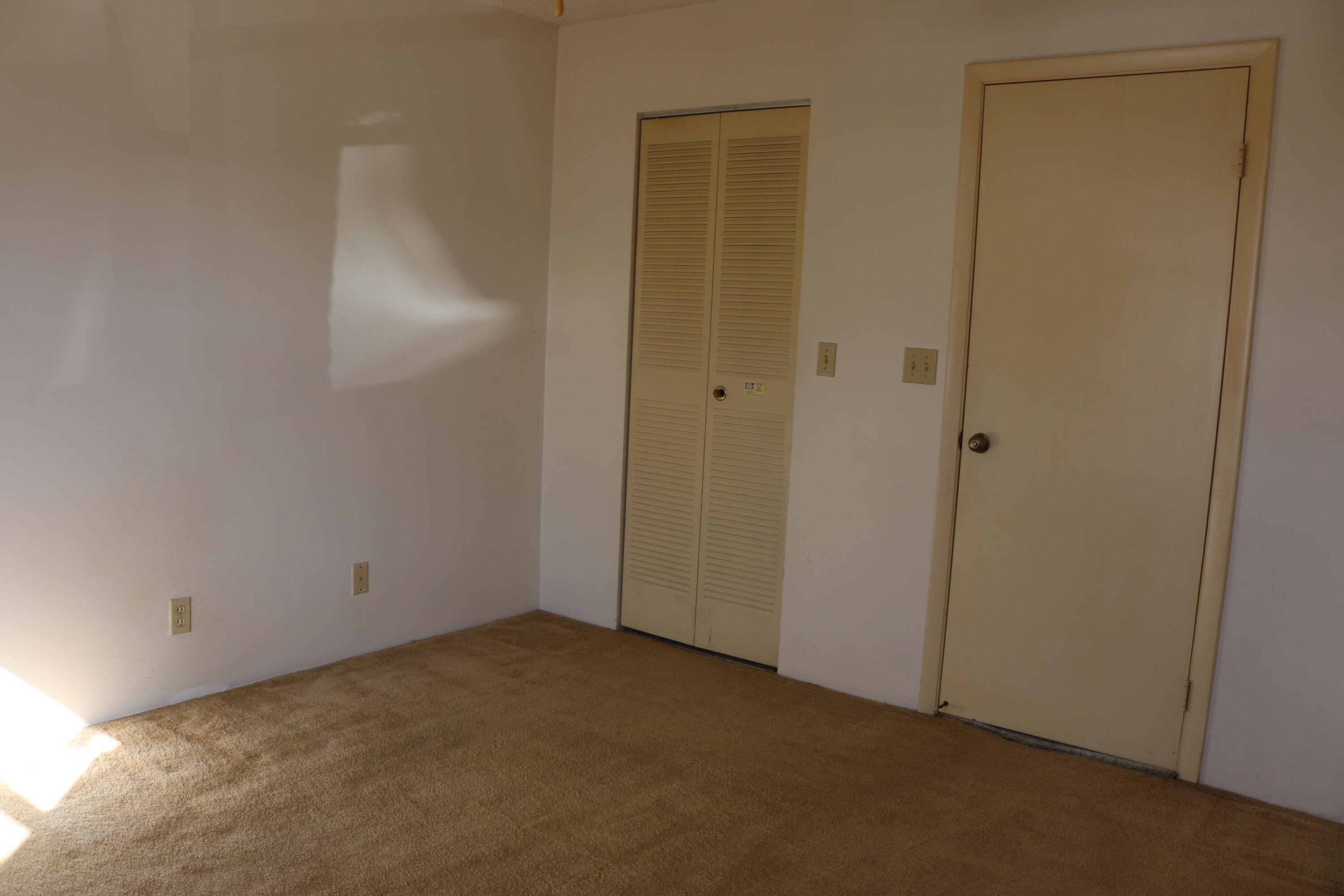 403 Springdale Circle Palm Springs, FL 33461 - Photo 16 of 45 closet 2nd bedroom