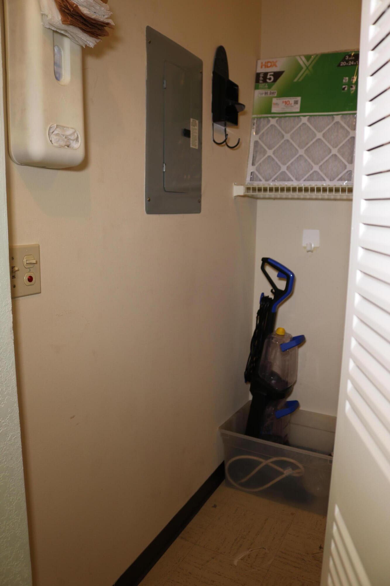 403 Springdale Circle Palm Springs, FL 33461 - Photo 25 of 45 Access to Attic